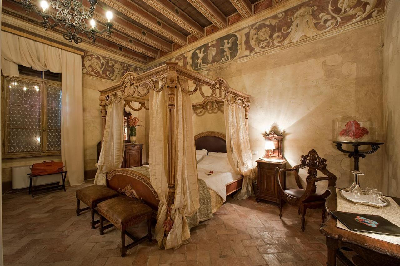 Relais Castello Bevilacqua Екстериор снимка