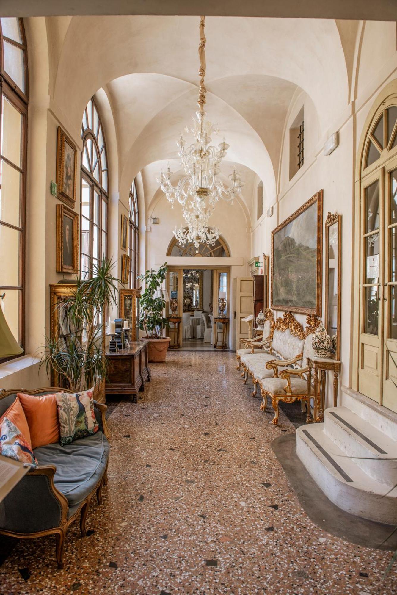 Relais Castello Bevilacqua Екстериор снимка