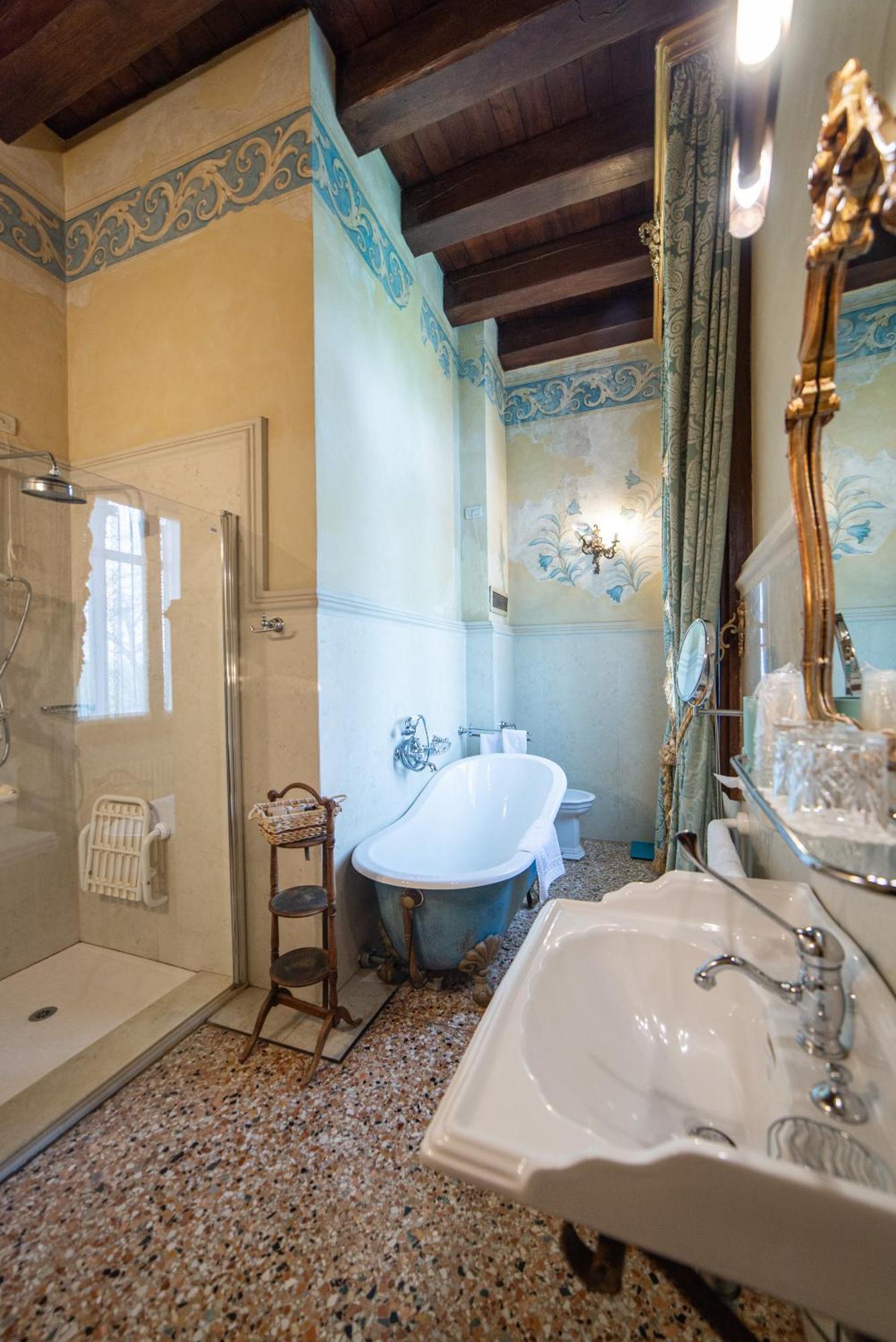 Relais Castello Bevilacqua Екстериор снимка