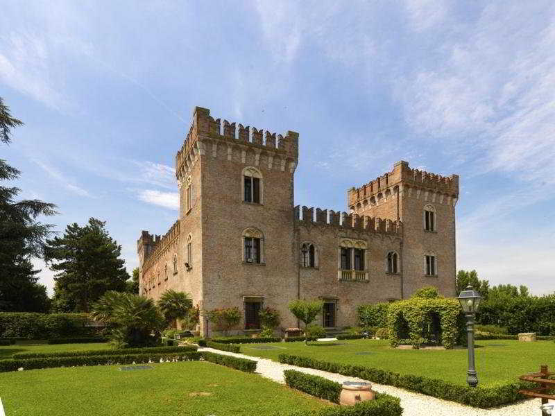 Relais Castello Bevilacqua Екстериор снимка