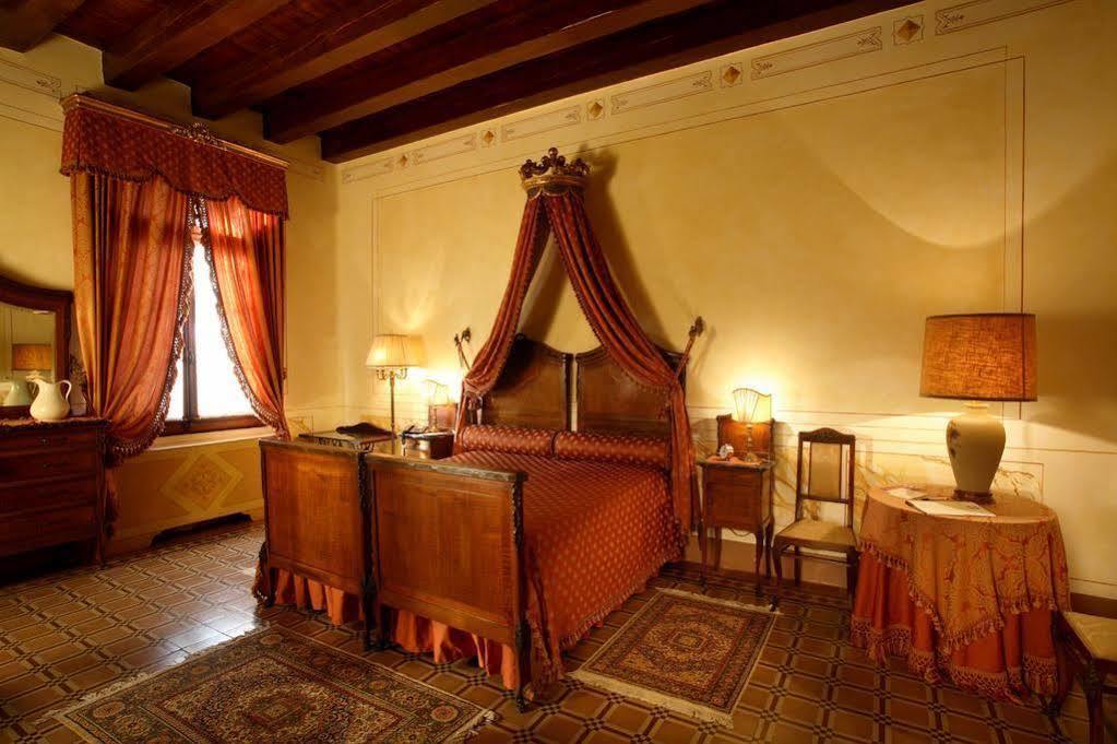 Relais Castello Bevilacqua Екстериор снимка