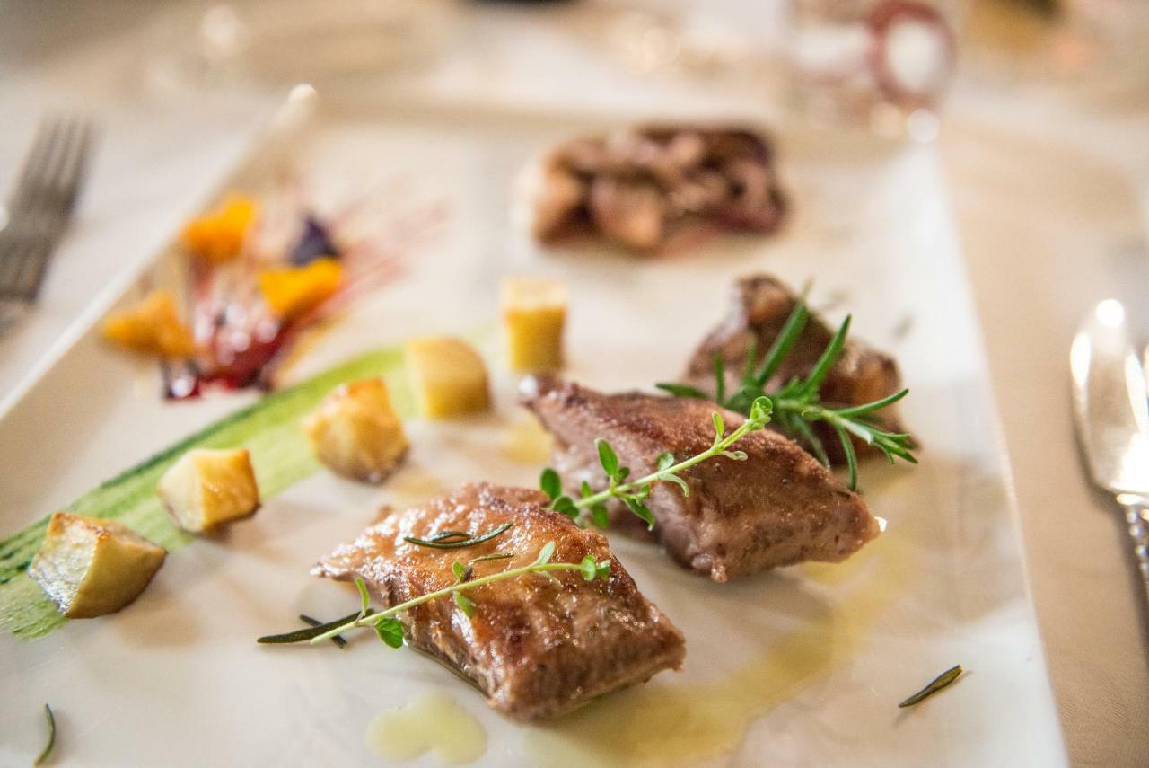 Relais Castello Bevilacqua Екстериор снимка