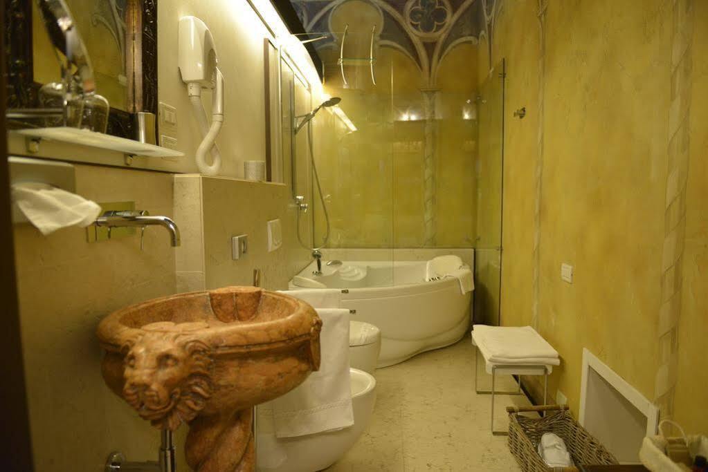 Relais Castello Bevilacqua Екстериор снимка